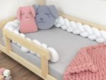 Handgemaakte gevlochten bedbeschermer voor kinderen - Afbeelding 2
